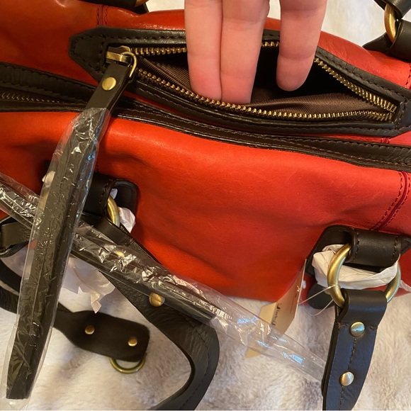 Lucky Brand Buckman leather satchel handbag, in Haute Red, NWT, style LB1041 - Picture 7 of 16